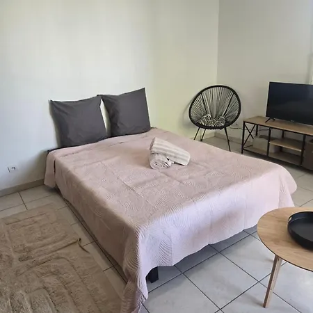 Catalan Breeze Cosy Calme Avec Piscine Apartamento *